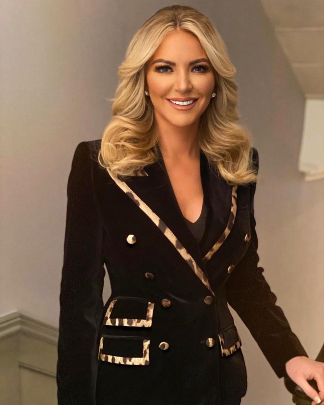 Michelle dan Michael pun membangun MJM Internasional, perusahaan yang membawahi Ultimo pada 1999. Kesuksesan mereka saat itu tak berjalan mulus karena sempat ditipu dan hampir bangkrut. Michelle sampai harus menggadaikan sertifikat rumah dan memakai uang warisan ibu mertua untuk mengatasi masalah keuangan perusahaan. Foto: Instagram @michellemone