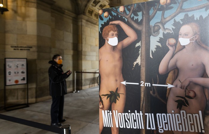 Museum di Jerman Mulai Dibuka Usai Lockdown Dilonggarkan Jerman mulai melonggarkan penerapan lockdown di kawasannya. Museum di kawasan itu pun mulai kembali dibuka untuk umum.