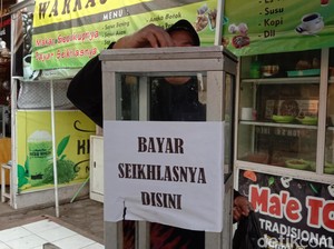 Pandemi Corona, Warung di Kudus Ini Sediakan Makanan Bayar Seikhlasnya