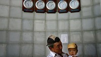 Akulturasi budaya membuat corak keislaman di Asia Tengah itu semacam “Islam heterodoks” atau “folk Islam” dalam istilah antropologi. Total penduduk di kawasan Asia Tengah (tidak termasuk Afghanistan) sekitar 70 juta jiwa dari berbagai kelompok etnik seperti Kazakhtan, Uzbekistan,Turkemenistan, Kirgizstan dan Tajikistan.  Uriel Sinai/Getty Images.
