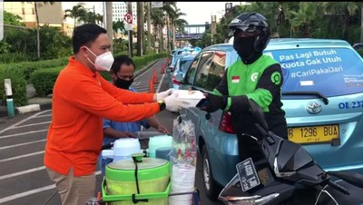 Makanan Berbuka Puasa untuk Pekerja Harian