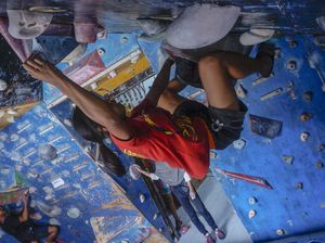 Keren! Atlet Panjat Tebing Ini Tetap Berlatih saat Ramadhan