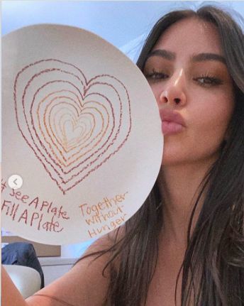 Desain piring Kim Kardashian