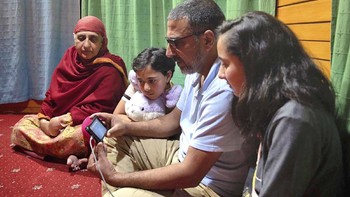 Diketahui, pemenang penghargaan tersebut diumumkan secara virtual Senin lalu, karena wabah virus corona. AP Photo/Rifat Yasin.