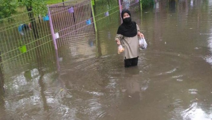 Banjir di RPTRA Taman Jangkrik