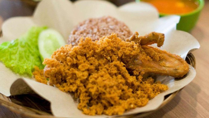 Ayam Goreng Kremes -