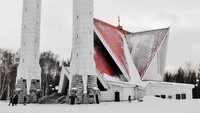 Masjid Lala Tulpan juga memiliki dua menara kembar yang tingginya mencapai 53 meter. Tak hanya mendapat predikat sebagai salah satu masjid dengan menara tertinggi di Rusia, masjid ini juga diketahui menjadi salah satu masjid terbesar di Negeri Beruang Merah. Istimewa/Dok. www.beautifulmosque.com.  