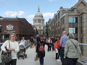 Jauh-jauh ke London, Eh Ketemunya Orang Jawa Juga