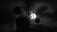Supermoon di bulan Mei juga punya julukan lain seperti Bulan Tanam Jagung (Corn Planting Moon) dan Bulan Susu (Milk Moon). Antara Foto/Iggoy el Fitra.
