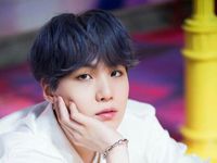 Kembalinya Suga 'BTS' Sebagai Agust D Lewat Mixtape 'D-2'