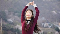 Dalam MV Eight IU tampil dengan berbagai gaya dan busana. (Foto: Dok. EDAM Entertainment)