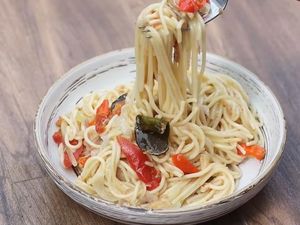 Pasta Tuna Bisa Dibikin Pakai Rice Cooker, Ini Resepnya