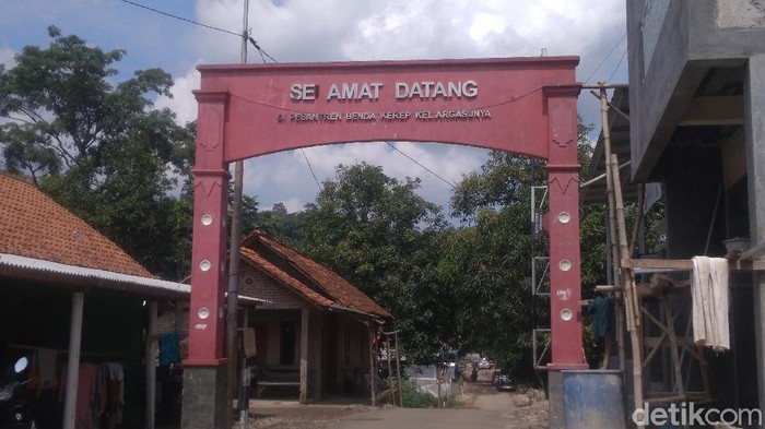 Kampung/pesantren wisata religi di Cirebon