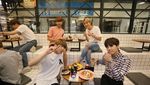 Yuk, Intip 10 Momen Makan Suga BTS yang Kolaborasi Bareng IU!