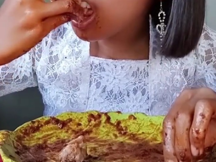 review makanan pakai bahasa jawa