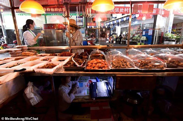 Belajar Dalam Gerobak Makanan