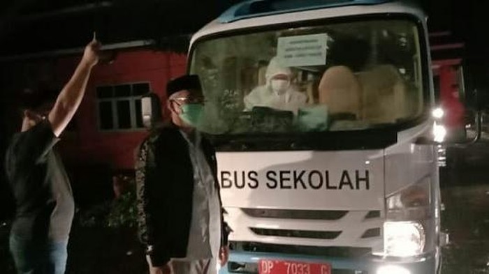 15 warga Luwu Timur diberangkatkan ke Makassar