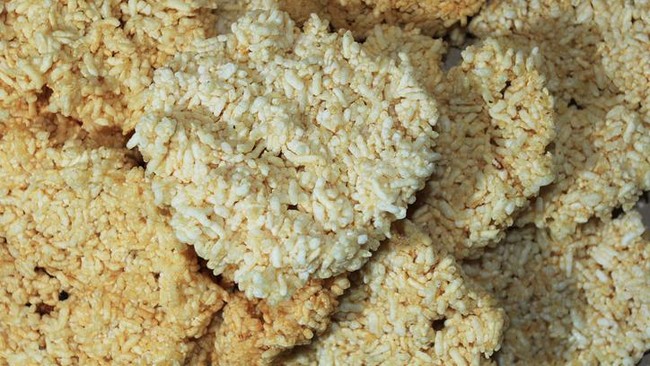 5 Fakta Menarik Rengginang yang Jadi Camilan Favorit Lebaran!