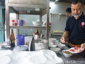 Sudah Ada Sejak 1962, Bakmi Aboen Tetap Hits di Pasar Baru