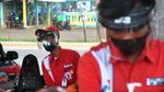 Antisipasi Corona, Petugas SPBU juga Pakai Pelindung Wajah