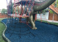 Seorang ayah membuat sebuah taman bermain yang berbentuk dinosaurus dengan berbagai fasilitasnya. Taman ini ditujukan untuk bermain anaknya kala pandemi Corona.