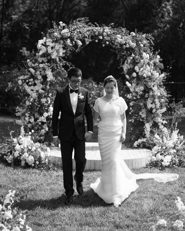 Beberapa waktu lalu mereka juga merilis pola untuk membuat masker agar orang lain bisa membuatnya sendiri mengingat produknya kini cukup langka. Foto: Instagram @zhijunwang