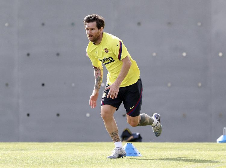 Potret Messi dkk Kembali Menggiring Bola di Latihan Barcelona