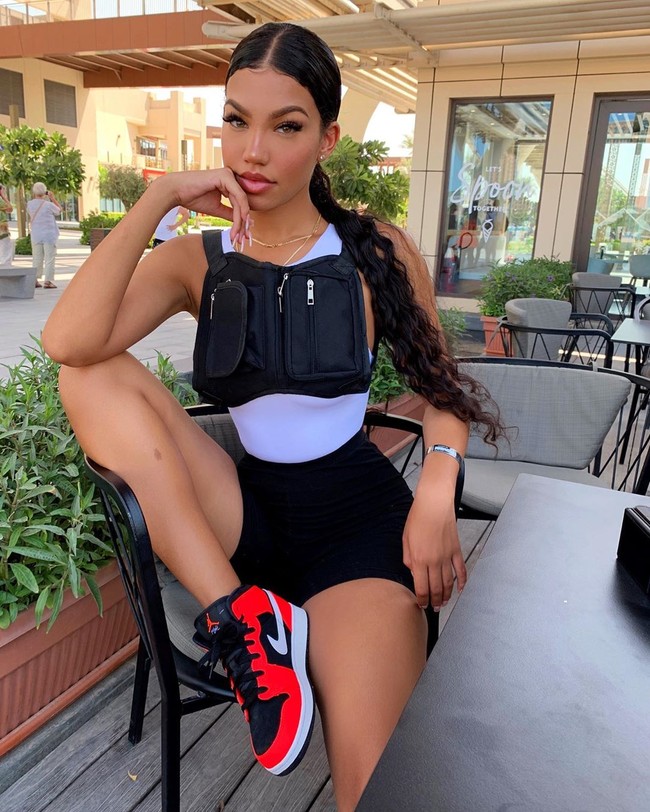 Tiona juga memiliki akun media sosial sendiri lainnya yang khusus menampilkan makeup dan tutorialnya. Foto: dok. Instagram