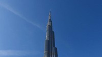 Uniknya, untuk bangunan tertinggi di dunia Burj Khalifa yang ada di Dubai, punya tiga waktu buka puasa yang berbeda. Tom Dulat/Getty Images