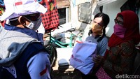 Sandiaga menjelaskan, aksi kemanusiaan ini bagian dari langkah untuk berkoordinasi dengan semua pihak dan berkolaborasi dengan relawan di tingkat Jabar khususnya di khususnya di Buahbatu untuk membantu masyarakat terdampak COVID-19.  