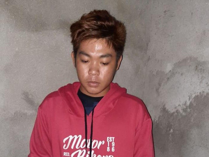 Pelaku salat sambil joget yang viral di Sumsel saat diamankan polisi (dok. Istimewa)