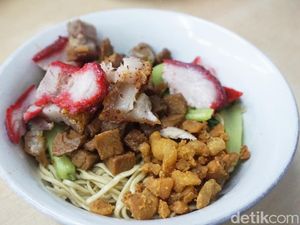 5 Kuliner Legendaris Nonhalal di Jakarta, Ada yang Buka Sejak 1923!