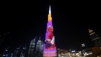 Dengan kata lain, orang-orang yang berada di lantai yang paling atas akan melihat matahari lebih lama dari pada orang yang ada di lantai bawah. rancois Nel/Getty Images for Ahmed Bin Sulayem.
