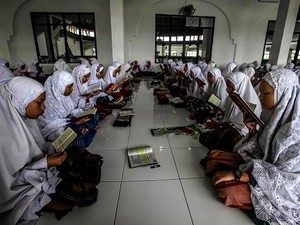 Pemerintah Percepat Penyusunan Perpres Pendanaan Pesantren
