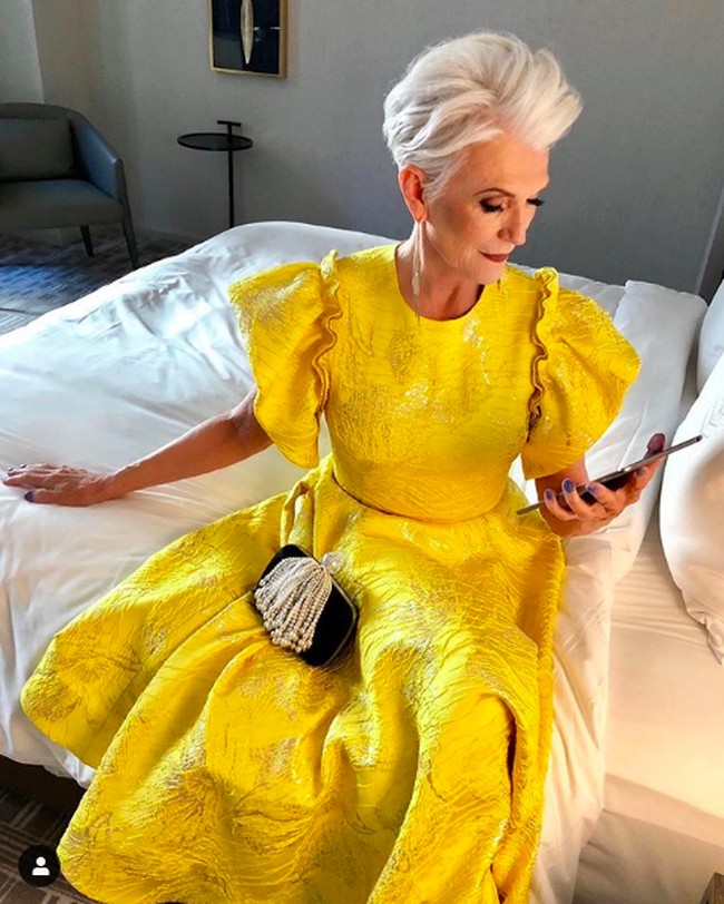 Dunia modelling memang bukan hal baru bagi Maye Musk. Wanita yang lahir di Kanada itu pernah menjadi finalis Miss South Africa pada 1969. Foto: Instagram @mayemusk