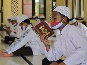 Wamenag: Sebagian Besar Santri Dipulangkan, Tak Ada Ekonomi Penopang Pesantren