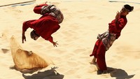 Pencak silat ini juga merupakan tradisi kesenian yang di sebar melalui tradisi Melayu Nusantara. Hingga seiring berjalannya waktu, jenis kesenian bela diri ini juga mulai tersebar ke Negara Vietnam yang disebarkan oleh orang Indonesia. Mark Dadswell/Getty Images