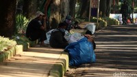 PMKS yang berada di Kota Bandung mayoritas berasal dari Kabupaten Bandung Barat dan Sumedang. PMKS yang terjaring pun merupakan orang-orang yang tak asing lagi.