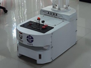 Robot Pembasmi Corona Bersenjata Sinar Ultraviolet Diciptakan di Bandung