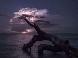 Terpukau Keindahan Rahasia Langit Malam