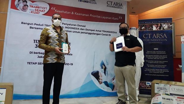 Melalui CT ARSA, Trans Retail dan Dompet Amal TRANSMEDIA Sumbang Donasi APD