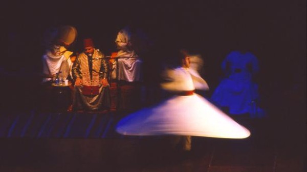 Ini Makna di Balik Tarian Sufi yang Melegenda