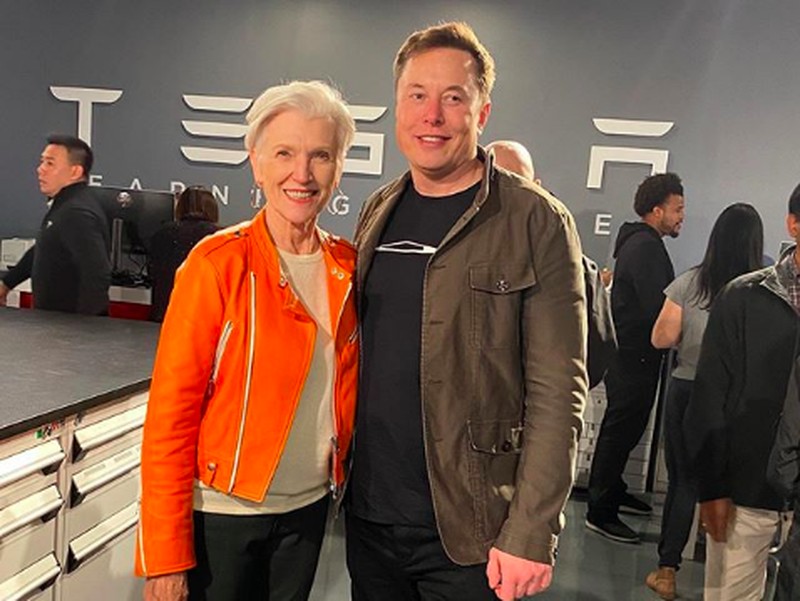 Maye Musk, ibu Elon Musk
