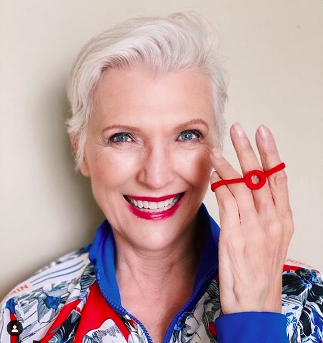 Maye Musk sudah terjun ke dunia modelling selama 50 tahun. Sosoknya telah mewarnai berbagai sampul majalah fashion ternama, bahkan di usianya kini yang sudah tak muda lagi.Foto: Instagram @mayemusk
