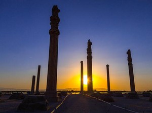 4 Teori Masuknya Islam di Indonesia: Gujarat hingga Tiongkok