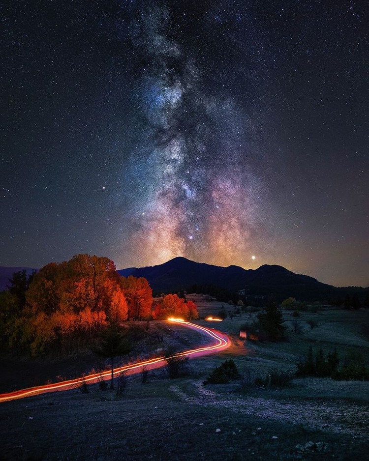 Terpukau Keindahan Rahasia Langit Malam Keindahan Bima Sakti memang tidak bisa dilihat dengan mata telanjang, namun melalui karya-karya berikut ini kita bisa melihat betapa menakjubkannya langit malam