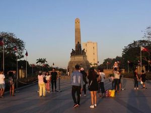 Tak Mau Kalah dengan Indonesia, Filipina Ikut Buka Pintu untuk Turis