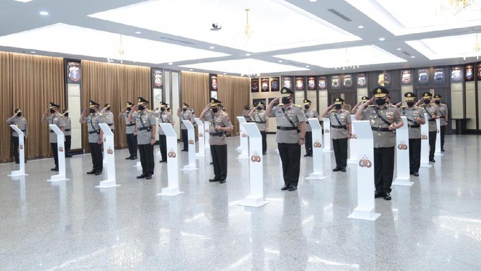 Kapolri Pimpin Sertijab Irwasum, Kabaintelkam dan 9 Kapolda