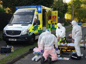 Dokter Italia Sebut Nyeri Leher Bisa Jadi Tanda Komplikasi Virus Corona
