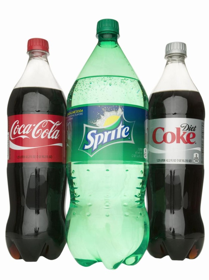 Botol plastik minuman soda memiliki lima tonjolan di bagian bawah.